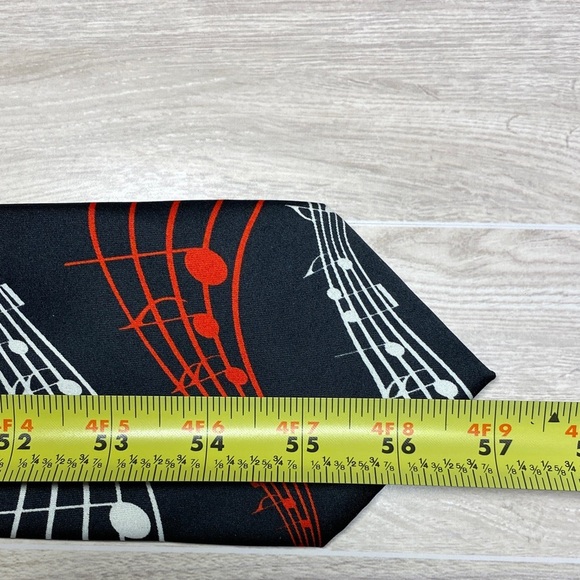 Three Rooker 2017 Black and Red Musical Note Tie - Picture 15 of 16